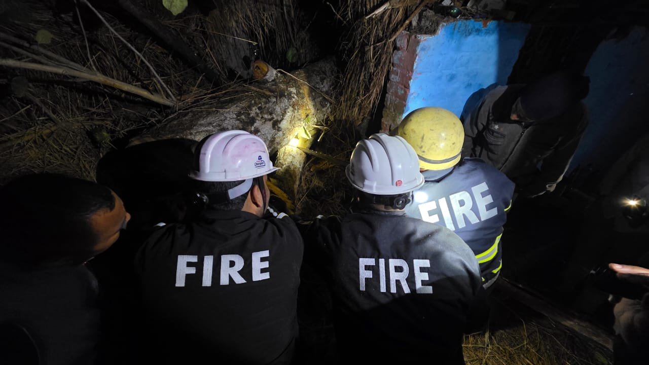 रामनगर में आंधी-बारिश का कहर: मकान पर पेड़ गिरने से 13 वर्षीय बालक की मौत